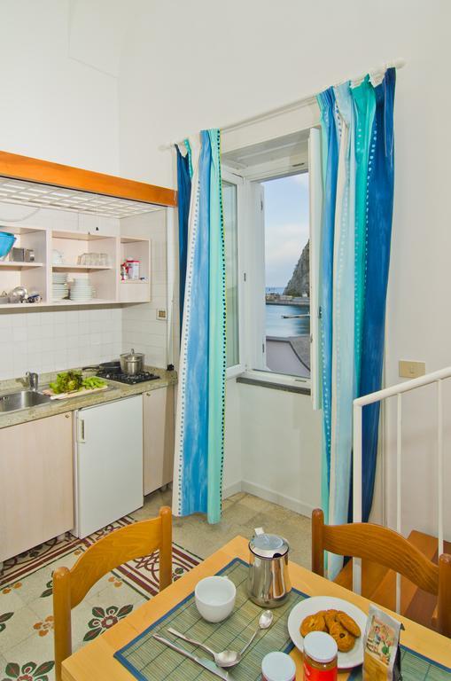 Appartamenti Le Pleiadi - Sant'Angelo D'Ischia Habitación foto
