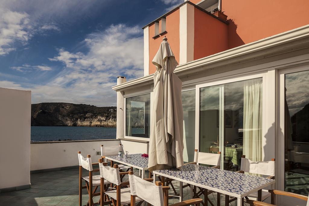 Appartamenti Le Pleiadi - Sant'Angelo D'Ischia Habitación foto