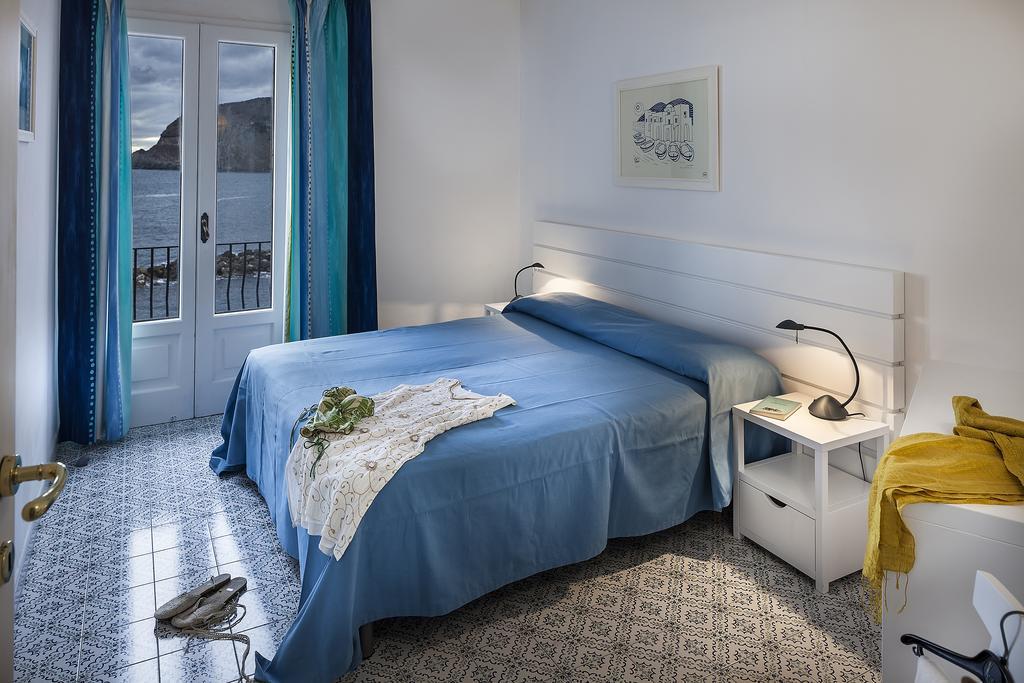Appartamenti Le Pleiadi - Sant'Angelo D'Ischia Habitación foto